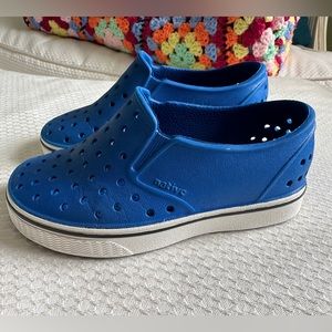 Blue Native brand Miles toddler size 9 slip-on